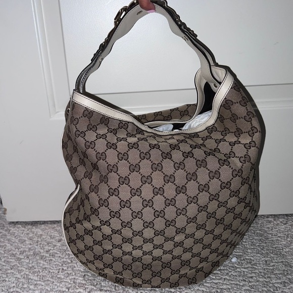 White Gucci Canvas Hobo Bag and Wallet Set - Picture 4 of 13